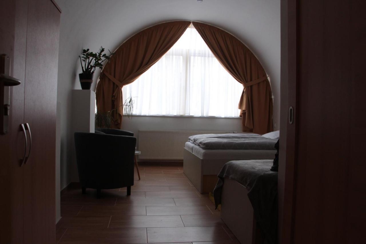 Penzion U Pidly Mariánské Lázně Exterior foto